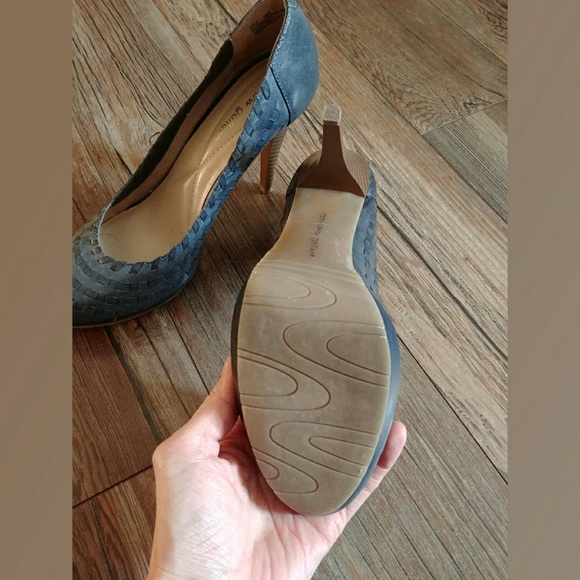 Andrew Geller Heels - Picture 3 of 5